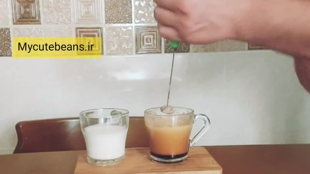 آموزش تصویری طرز تهیه قهوه دالونگا سرد بسیار ساده !