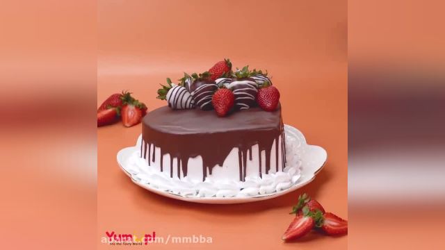  چند ایده و روش برای تزئین کیک های شکلاتی  با طرح های فانتزی و بامزه