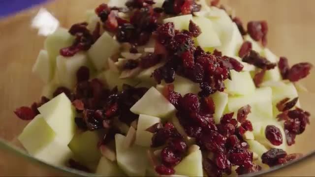  آموزش طرز تهیه و دستور پخت سالاد سیب دانمارکی با طعمی بینظیر