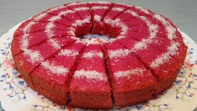 طرز تهیه کیک لبو قرمز خوشمزه و خوشرنگ به صورت تصویری