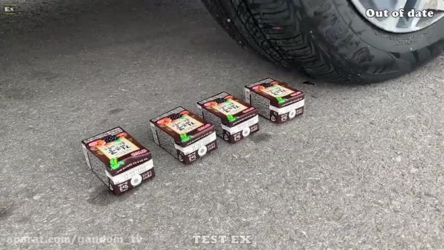 ویدیو چالش خورد کردن و له کردن وسایل زیر لاستیک ماشین !