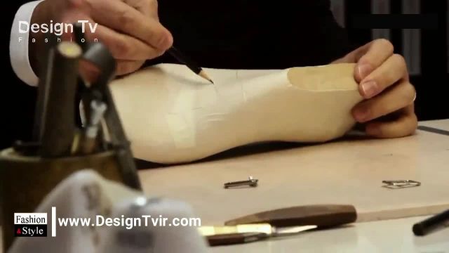 مراحل ساخت کفش دست دوز ایتالیایی