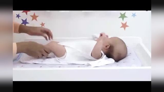 آموزش تصویری پوشاندن لباس برای نوزاد !