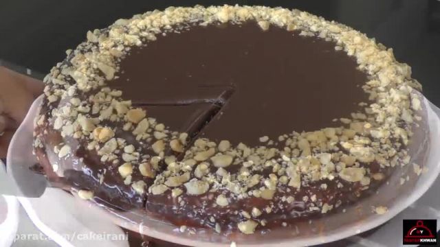 اموزش کیک تولد بدون فر و همزن برقی با ساده ترین تکنیک ها 