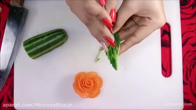 طرز تهیه برش خیار و هویج به شکل قلب با قالب های مختلف به روشی ساده 