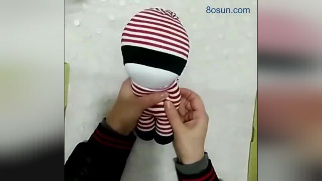 آموزش تصویری ساخت کاردستی عروسک با جوراب برای کودکان !