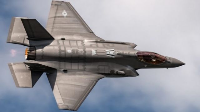 معرفی جنگنده F-35 عمود پرواز