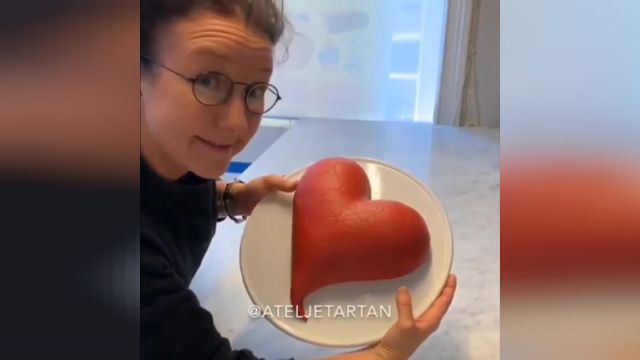 آموزش ترفند بسیار ساده برای تهیه کیک به شکل قلب !