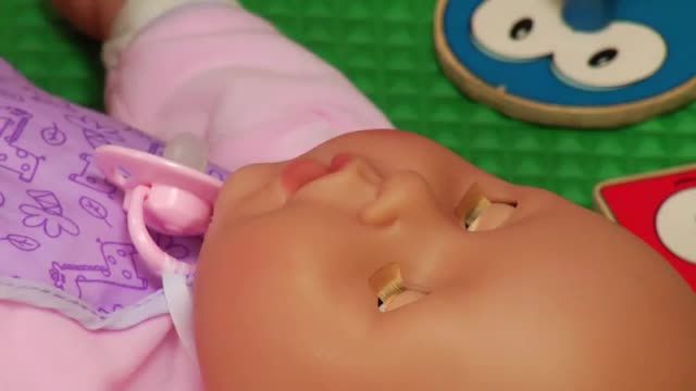 آموزش تصویری روش صحیح تمیز کردن چشم ،گوش و بینی نوزاد !
