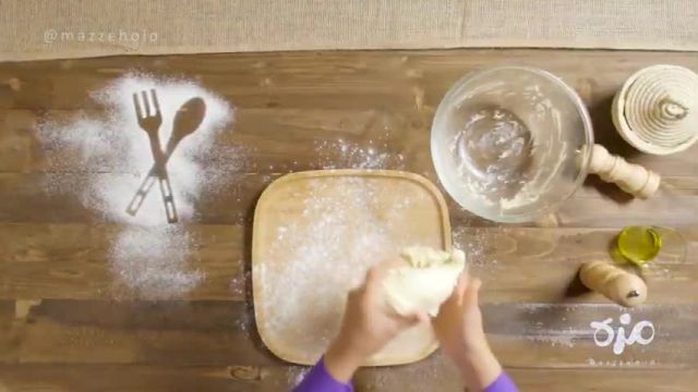 فیلم آموزش طرز تهیه خمیر هزارکاره جادویی بسیار ساده در منزل !