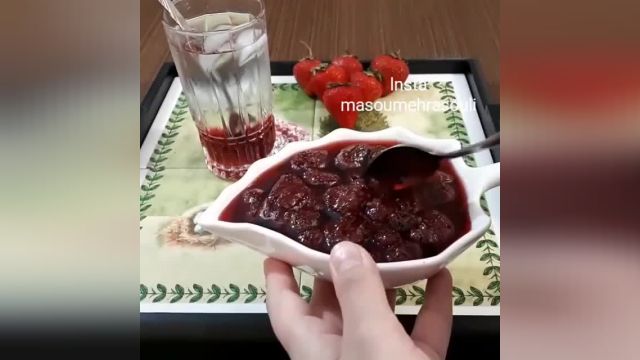 طرز تهیه مربای توت فرنگی بسیار خوشمزه و آسان