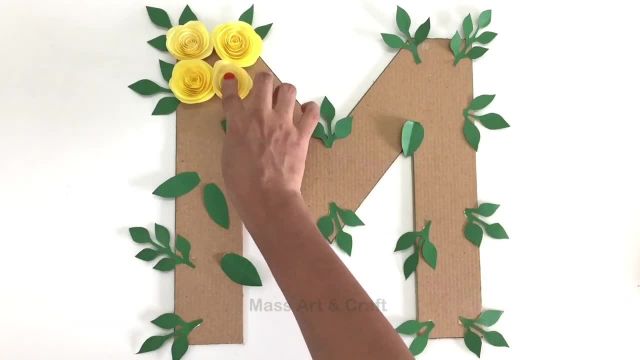 آموزش تصویری ساخت حروف سه بعدی گلدار برای دکوراسیون اتاق کودک !