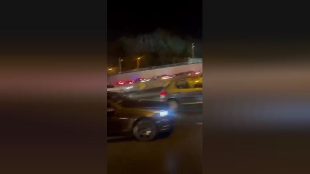 ماشین های آتش‌ نشانی در راه زندان اوین | فیلم