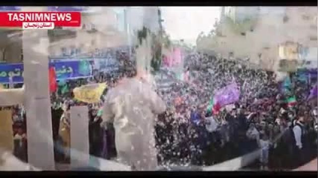 سلام فرمانده توسط مهدی رسولی و ابوذر روحی‌ در میدان انقلاب زنجان | ویدیو 