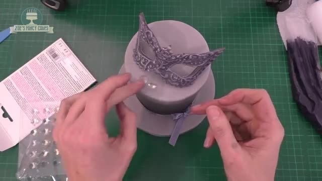 آموزش بینظیر ساخت نقاب خاکستری با خمیر فوندانت برای تزیین کیک
