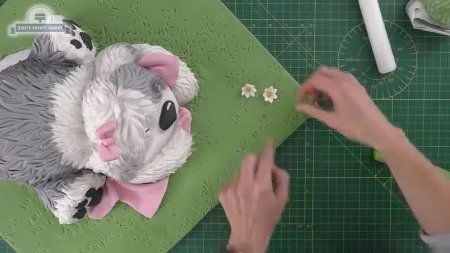 آموزش ساده و راحت تزیین کیک با خمیر فوندانت به شکل سگ پشمالو