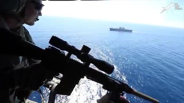 تک تیراندازان آمریکایی در حین تمرین سرعت قایق را از بالگرد متوقف می کنند !