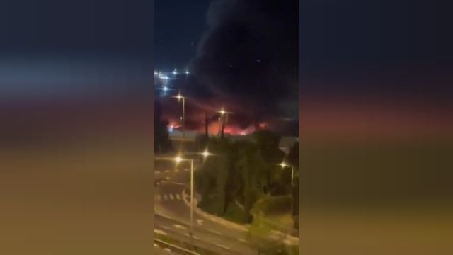 لحظه انفجار و آتش سوزی گسترده در تأسیسات پشتیبانی در حیفا | فیلم 