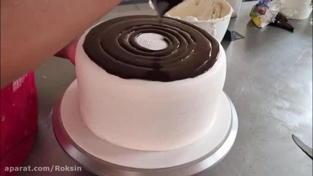 دانلود ویدیو آموزش کیک شکلاتی جدید