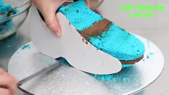 آموزش ساده برش خامه کشی و تزیین کیک کفش اسپرت با خمیر فوندانت