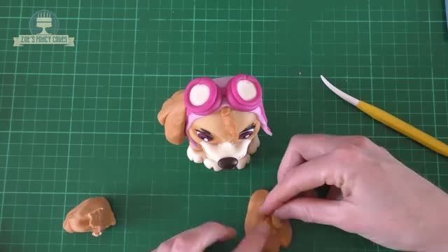 آموزش ساخت بهترین عروسک سگ کوچولو با لباس و کیف مدرسه با خمیر فوندانت