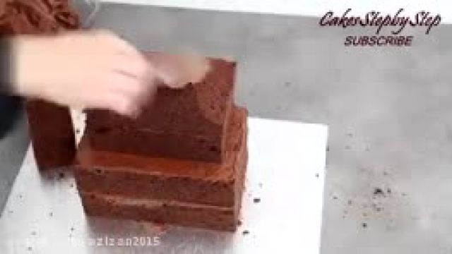 روش پخت ساده کیک شکلاتی - تم خانه