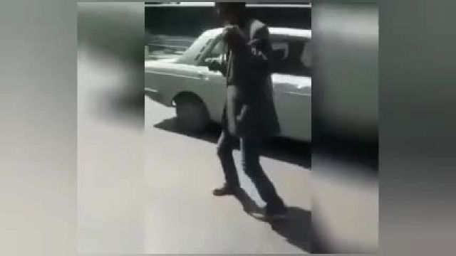 تکدی گری | فیلم فرار گدای معلول نما از دست پلیس