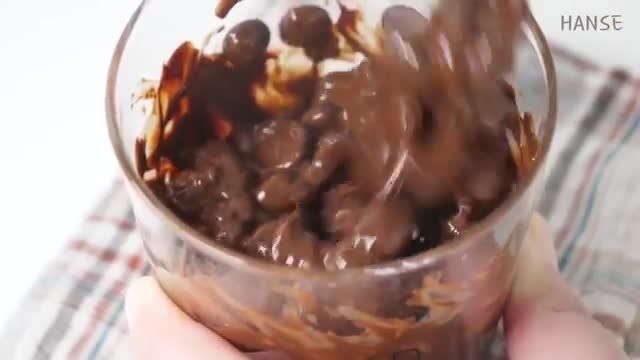 آموزش ساده و فوری  کیک بستنی شکلاتی قالبی با روکش شکلات