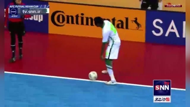 قضاوت 'زری فتحی' داور ایرانی در رقابت‌های فوتسال جام ملت‌های آسیا | ببینید 