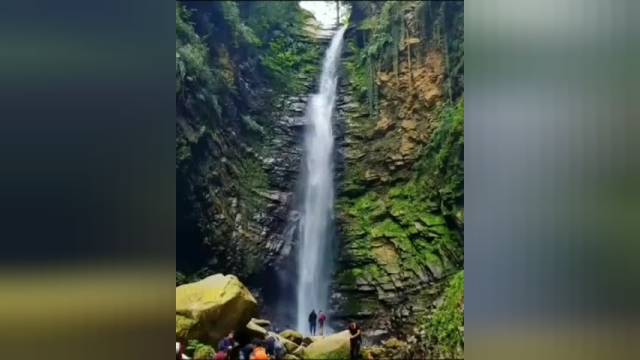 آبشار گزو در استان مازندران با ارتفاع مجموع 48 متر
