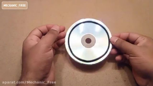 آموزش روشن کردن لامپ بدون برق و باطری