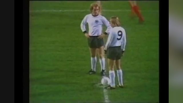 گلزنی هوینس؛اسکاتلند 1-1 آلمان (دوستانه 1973)