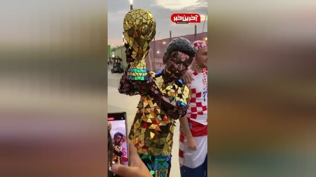 لباس عجیب هواداران برزیل با چهره پله در جام جهانی 2022 قطر 