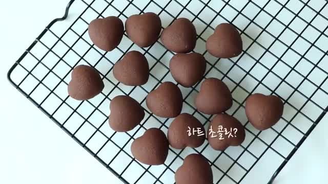 طرز پخت حرفه ای کوکی شکلاتی قلبی شکل برای هدیه ولنتاین