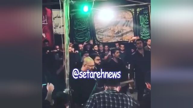 مداحی بوشهری جناب خان (محمد بحرانی) در سینه‌زنی در شب عاشورا | فیلم 