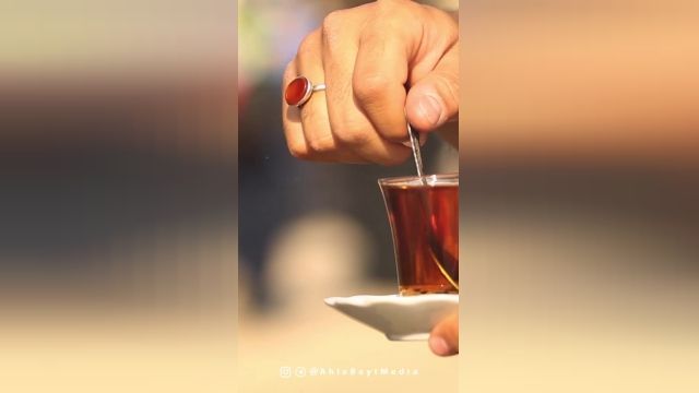 کلیپ کوتاه | کاشکی اربعین با دست ساقی مهمونم کنی چای عراقی ویژه اربعین
