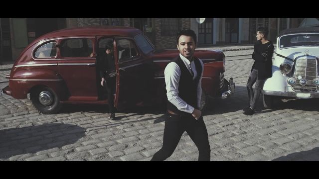 موزیک ویدیو ماه قشنگ شبام از امو باند 