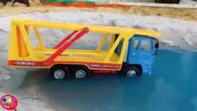 برنامه کودک ماشین های مسابقه ای این قسمت عبور اتوبوس های کوچولو از آب