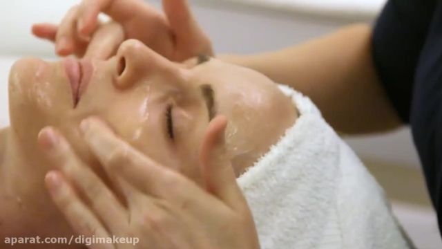 آموزش درست کردن ماسک عسل برای مراقبت و تسکین دهنده پوست