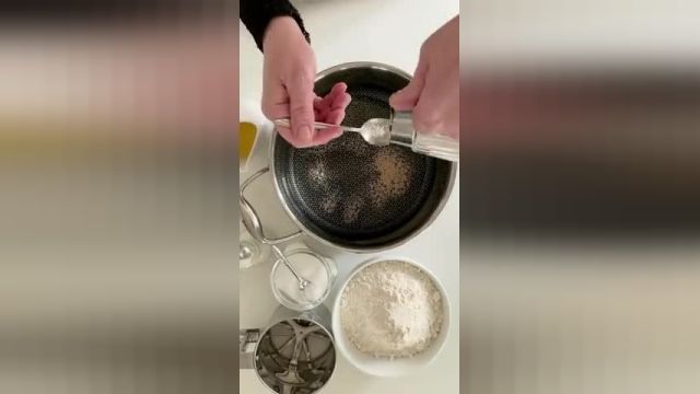 روش پخت ساده و ابتدایی  نان همبرگر خانگی