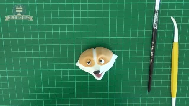 آموزش ابتدایی تزیین کیک با خمیر فوندانت به شکل سگ کورگی با تاج
