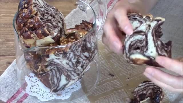 دستور پخت صفر تاصد  نان شکلاتی با بافت نرم و تزیین بادام
