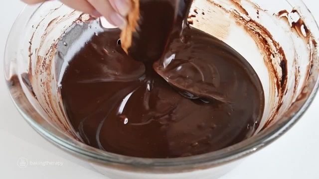 طرز تهیه شیرینی اکلر با روکش شکلاتی مرحله به مرحله