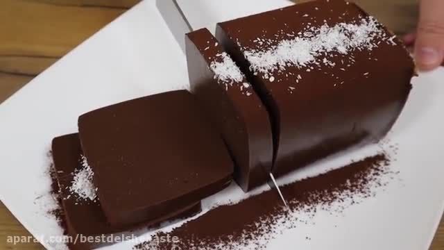 نحوه پخت دسر شکلاتی بدون آرد + روش مجلسی 