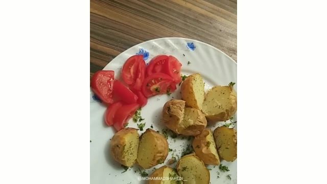 سیب زمینی تنوری با قابلمه ( Diet baked potatoes with pot )