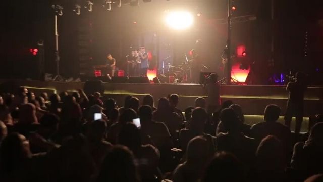 دانلود موزیک ویدیو آهنگ تنها نزار - از سیروان خسروی - اجرای زنده