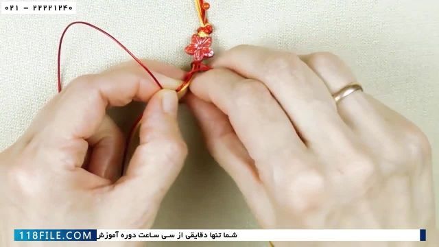 آموزش مکرومه بافی دستنبد-آموزش ساخت دستبند با مهره طرح گل