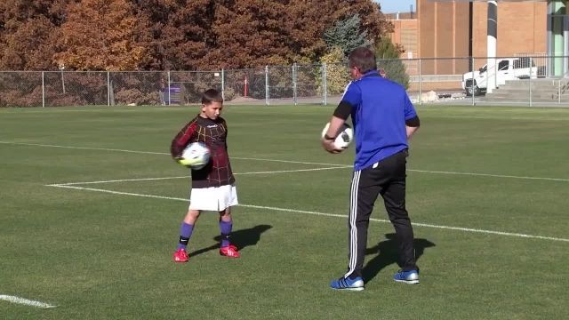 آموزش مهارت های ابتدایی- حرکات تکنیکی فوتبال