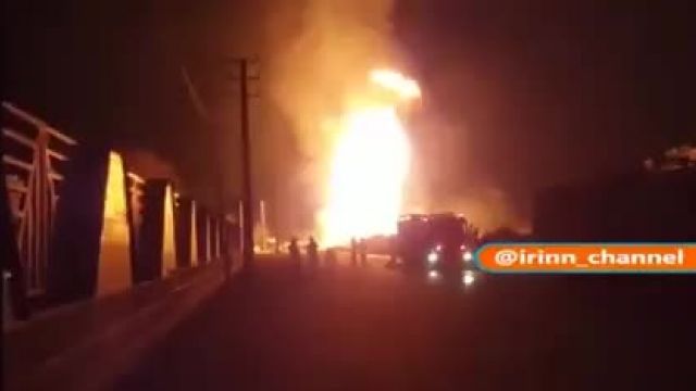 آتش سوزی در پی شکستگی لوله گاز در میدان شاد آباد