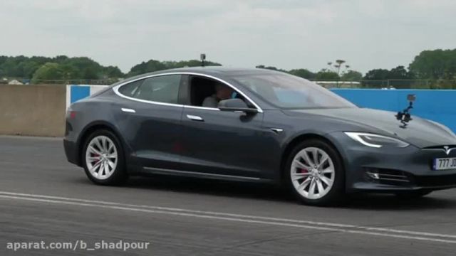 Formula 1 Car در مقابل Tesla Model S